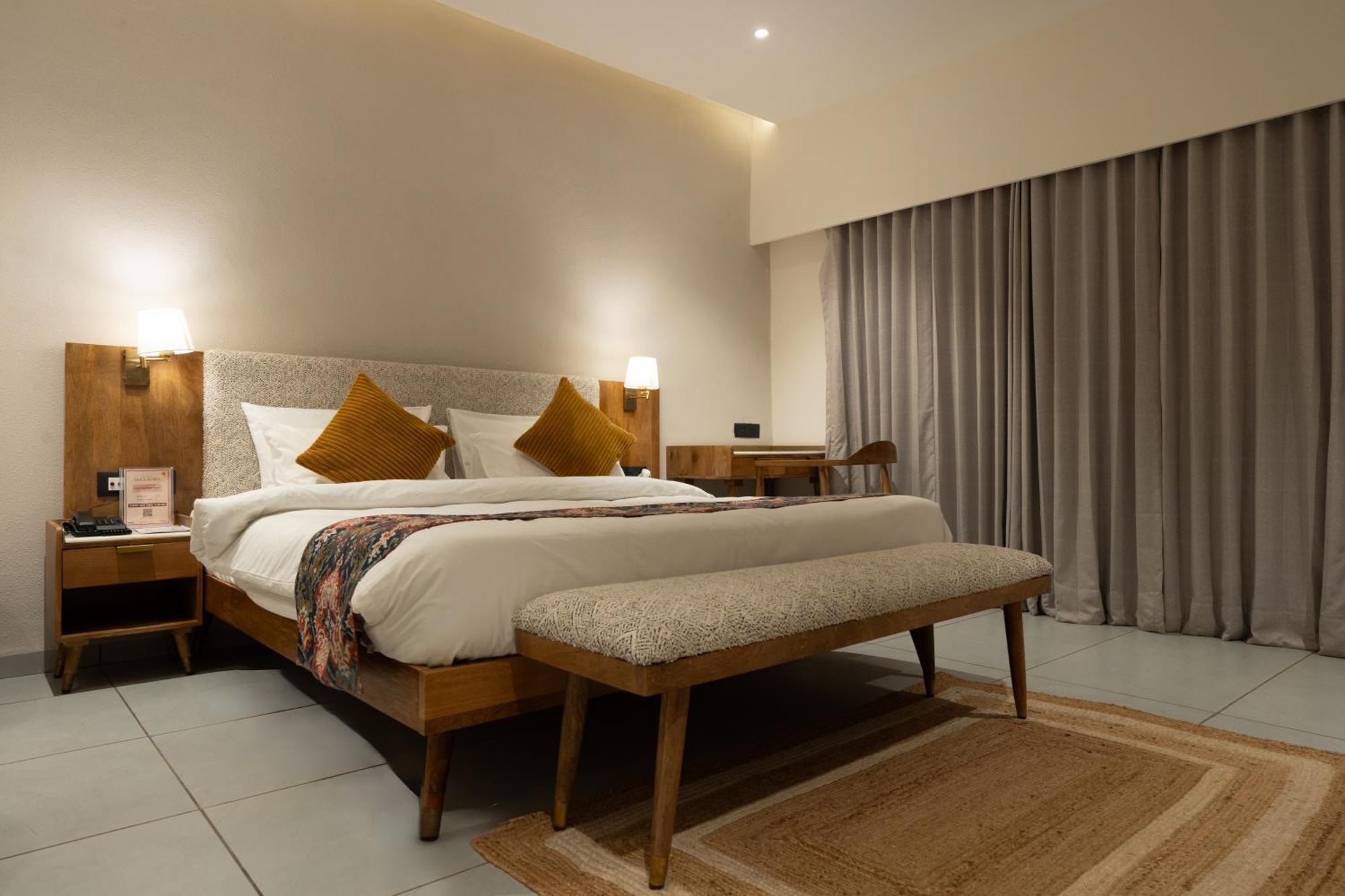 Evoke Dholavira Hotel Bagian luar foto