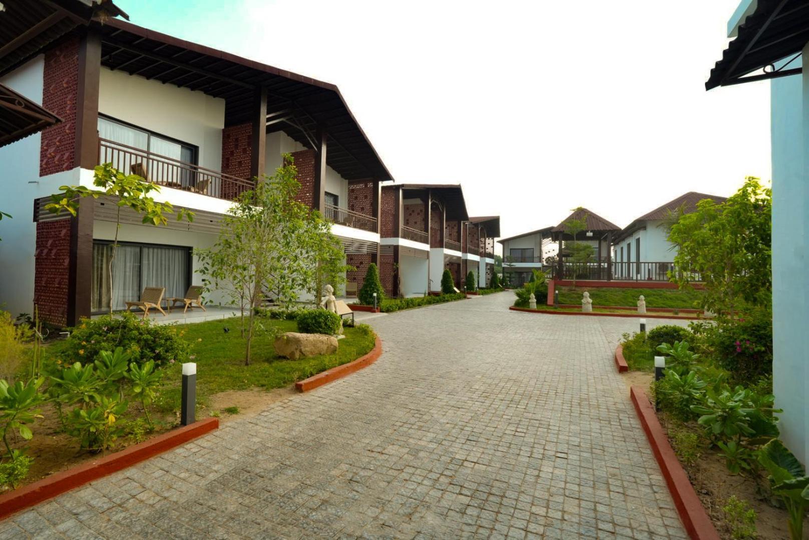 Evoke Dholavira Hotel Bagian luar foto